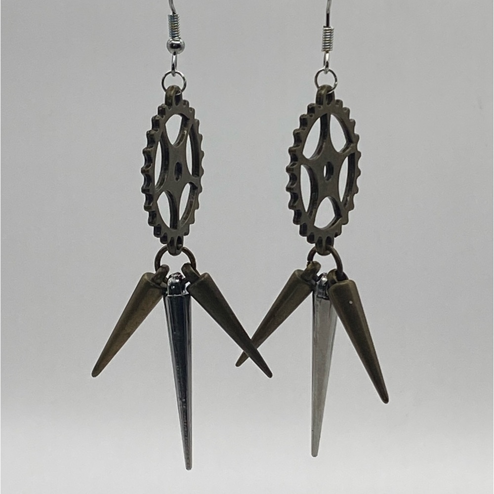 New Design NWOT handmade earrings brass look gears 3 spikes long fish hook style